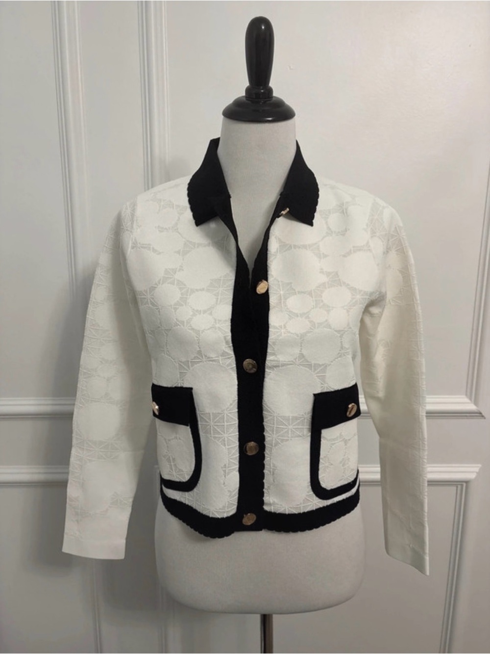 NWT Aleeza Paris Contrast Trim Jacket
